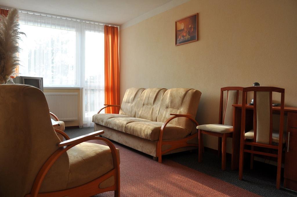 Hotel Zagiel Niewiesze Ngoại thất bức ảnh