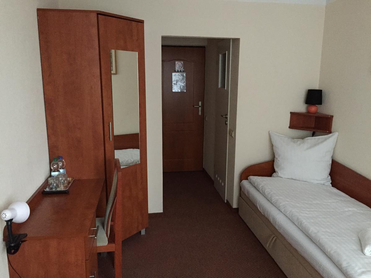 Hotel Zagiel Niewiesze Ngoại thất bức ảnh